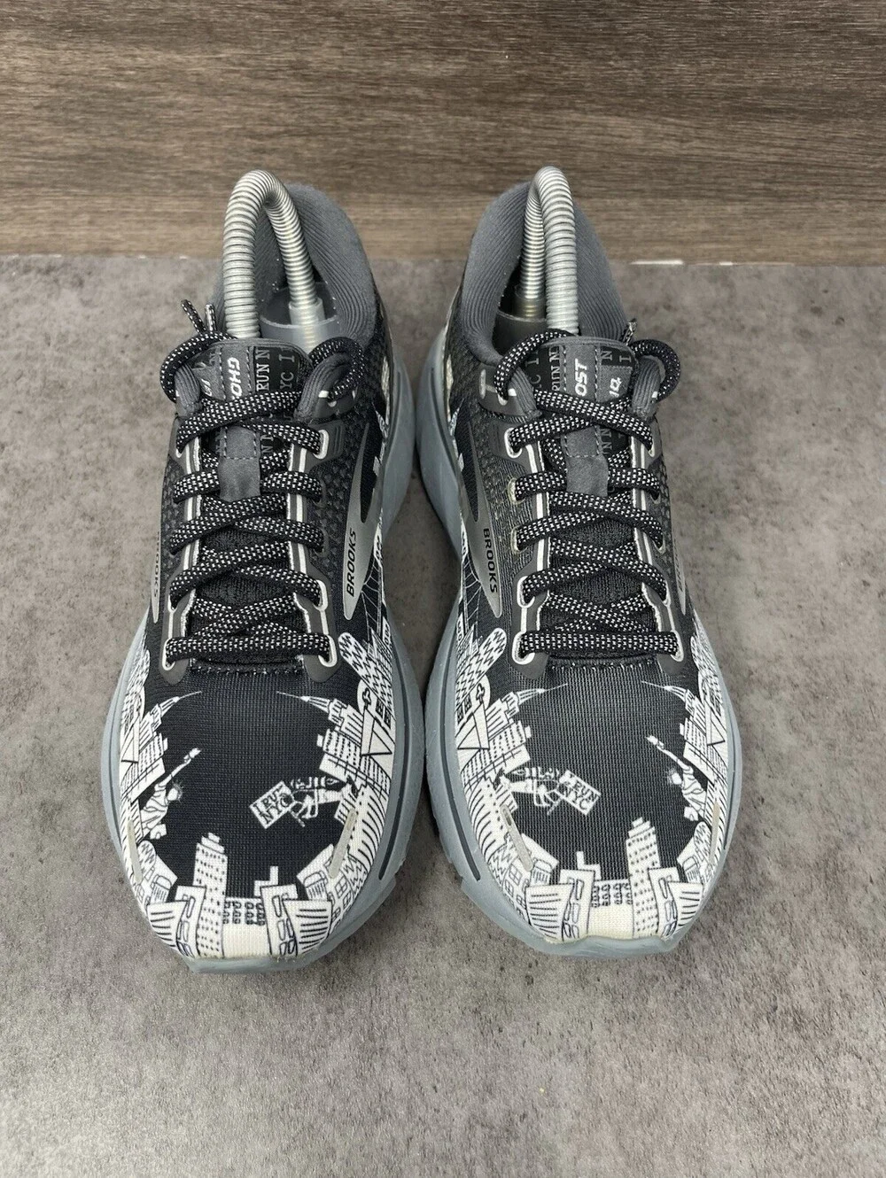 Brooks Ghost 14 NYC Marathon Womens Size 6 Black Gray Limited Running Shoes